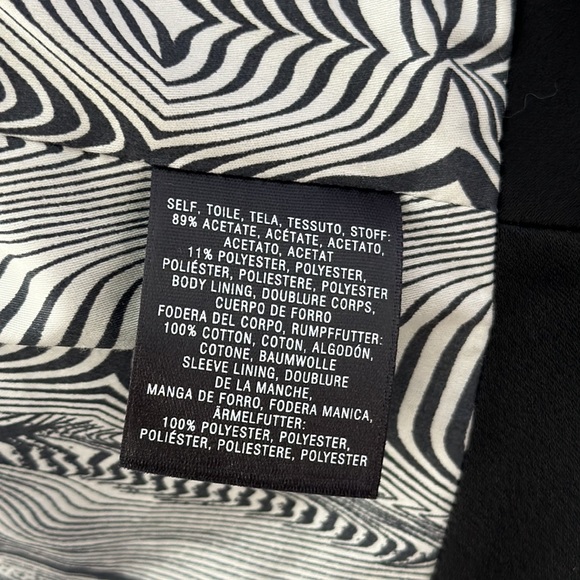 EUC - LEIFSDOTTIR crepe and satin peplum tuxedo jacket. Size 2. - Picture 7 of 16